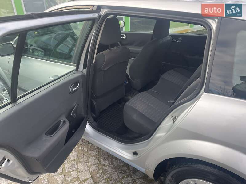 Универсал Renault Megane 2006 в Золочеве