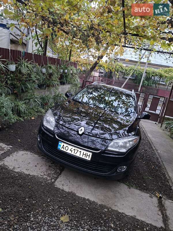Универсал Renault Megane 2013 в Ужгороде фото Универсал Renault Megane 2013 в Ужгороде