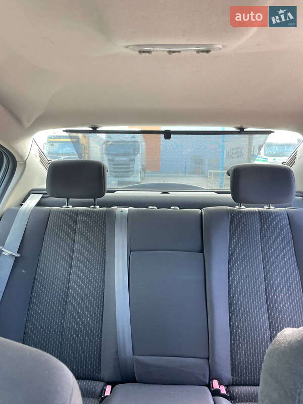 Седан Renault Megane 2003 в Киеве фото 9 Седан Renault Megane 2003 в Киеве