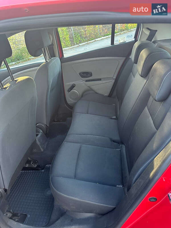 Хэтчбек Renault Megane 2009 в Черновцах