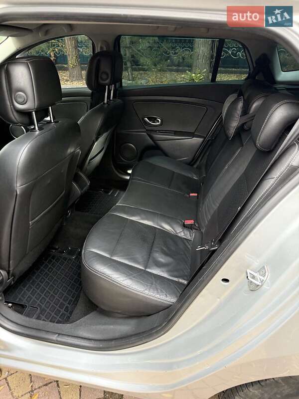 Хэтчбек Renault Megane 2011 в Запорожье