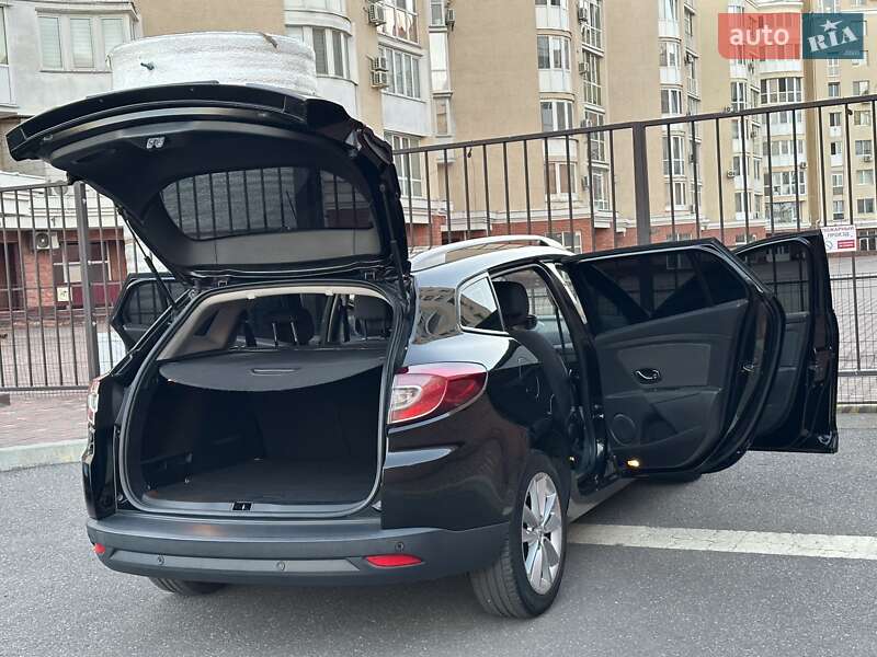 Универсал Renault Megane 2012 в Николаеве фото 22 Универсал Renault Megane 2012 в Николаеве