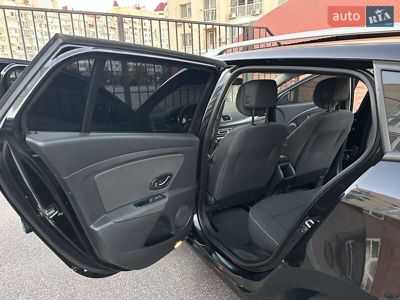 Универсал Renault Megane 2012 в Николаеве фото 31 Универсал Renault Megane 2012 в Николаеве