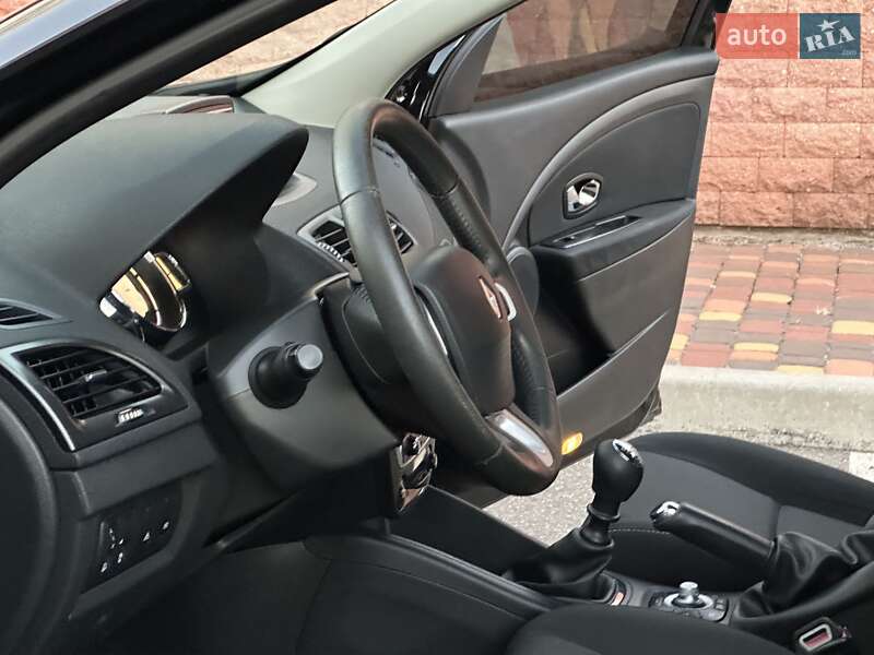 Универсал Renault Megane 2012 в Николаеве фото 40 Универсал Renault Megane 2012 в Николаеве