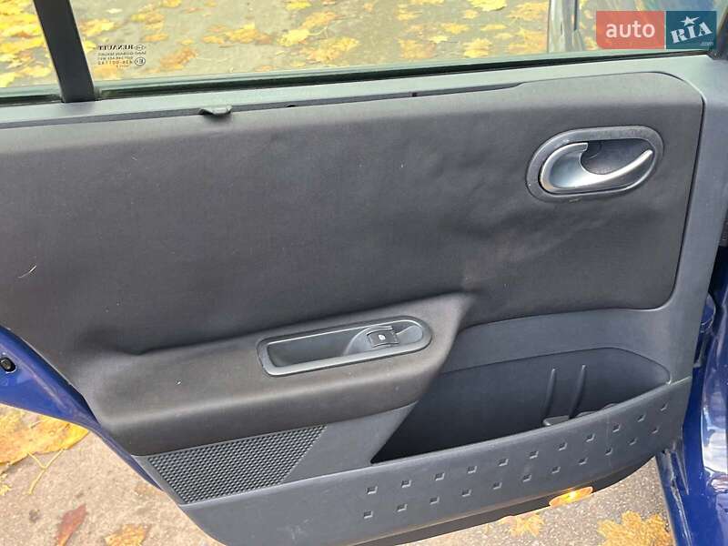 Универсал Renault Megane 2005 в Киеве фото 23 Универсал Renault Megane 2005 в Киеве