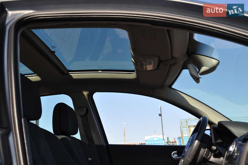 Хэтчбек Renault Megane 2006 в Киеве