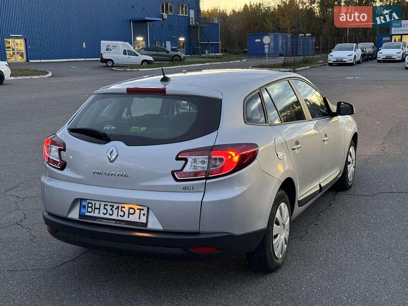 Універсал Renault Megane 2015 в Києві фото 12 Універсал Renault Megane 2015 в Києві