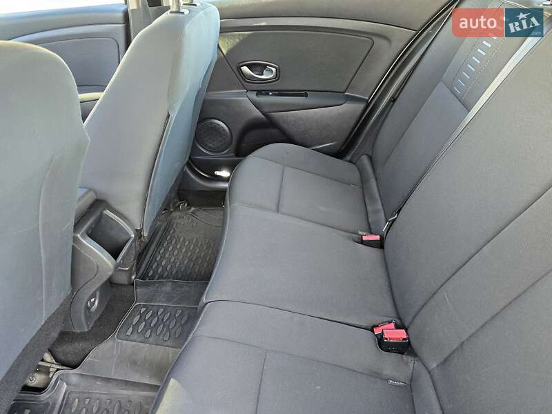 Універсал Renault Megane 2011 в Дніпрі