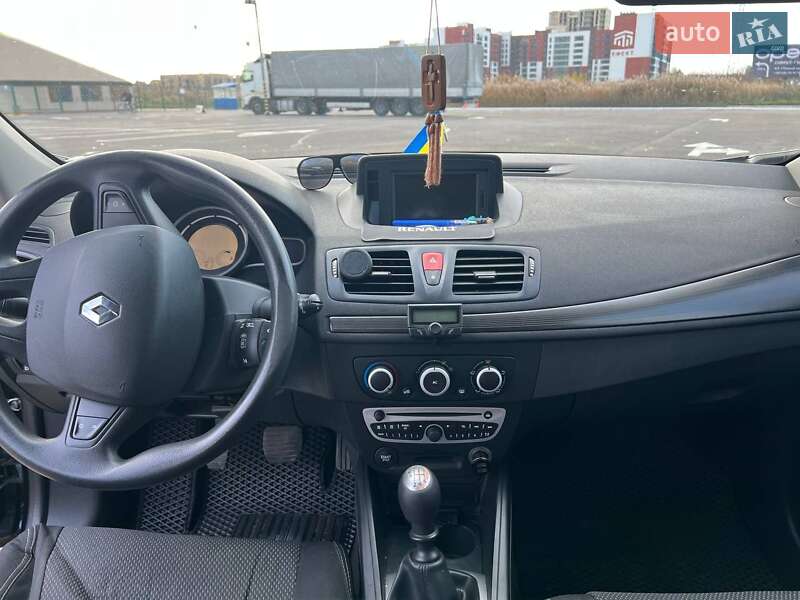 Универсал Renault Megane 2010 в Луцке фото 4 Универсал Renault Megane 2010 в Луцке
