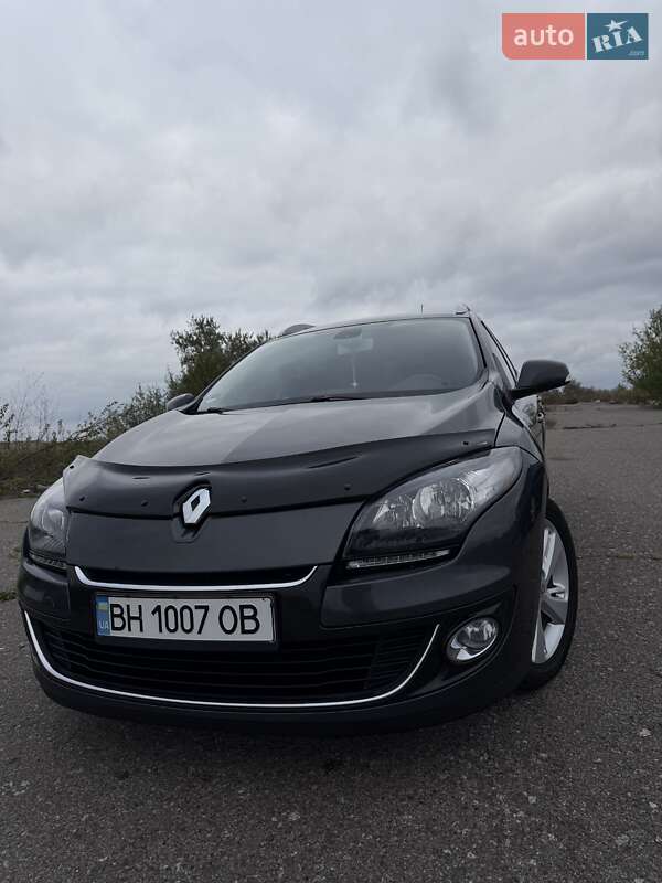 Универсал Renault Megane 2013 в Червонознаменке фото 14 Универсал Renault Megane 2013 в Червонознаменке