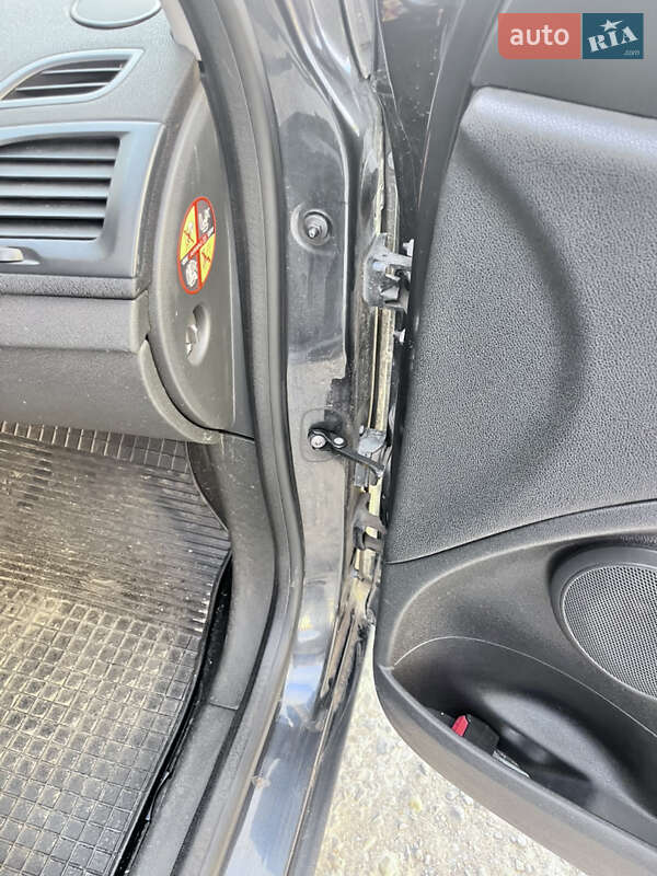 Универсал Renault Megane 2010 в Каменец-Подольском фото 12 Универсал Renault Megane 2010 в Каменец-Подольском