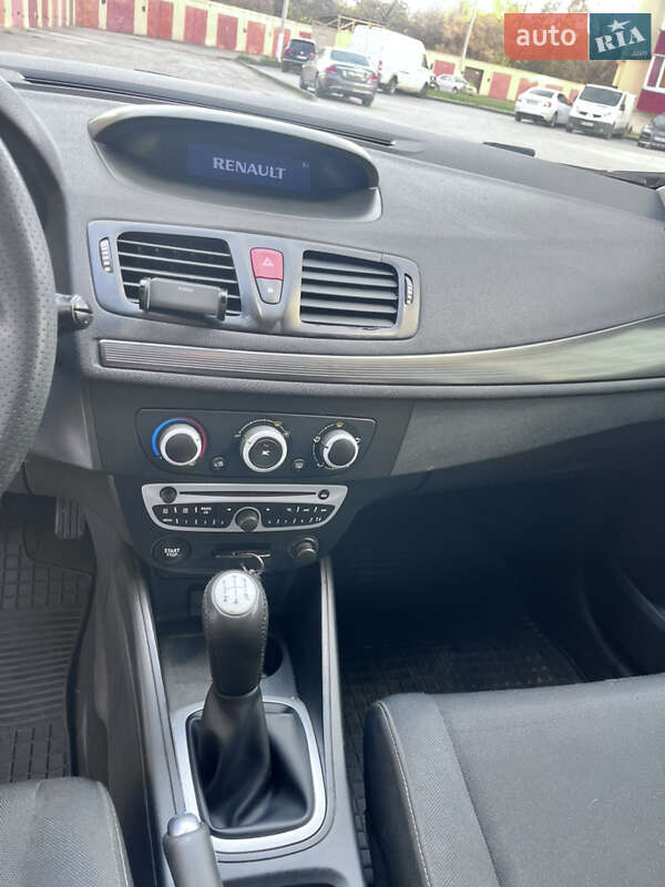 Универсал Renault Megane 2010 в Каменец-Подольском фото 24 Универсал Renault Megane 2010 в Каменец-Подольском