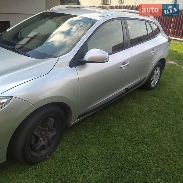 Универсал Renault Megane 2013 в Каменке-Бугской фото Универсал Renault Megane 2013 в Каменке-Бугской