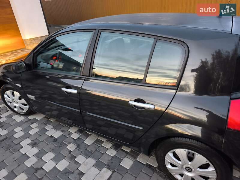 Седан Renault Megane 2005 в Полтаве фото 48 Седан Renault Megane 2005 в Полтаве