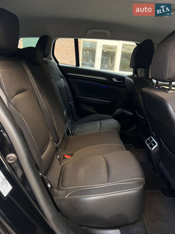 Универсал Renault Megane 2018 в Киеве фото 29 Универсал Renault Megane 2018 в Киеве
