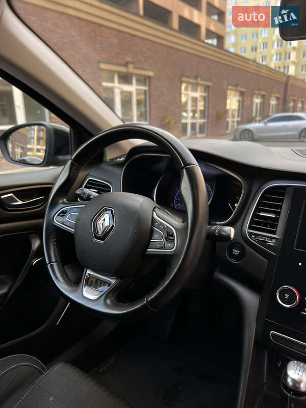 Универсал Renault Megane 2018 в Киеве фото 34 Универсал Renault Megane 2018 в Киеве