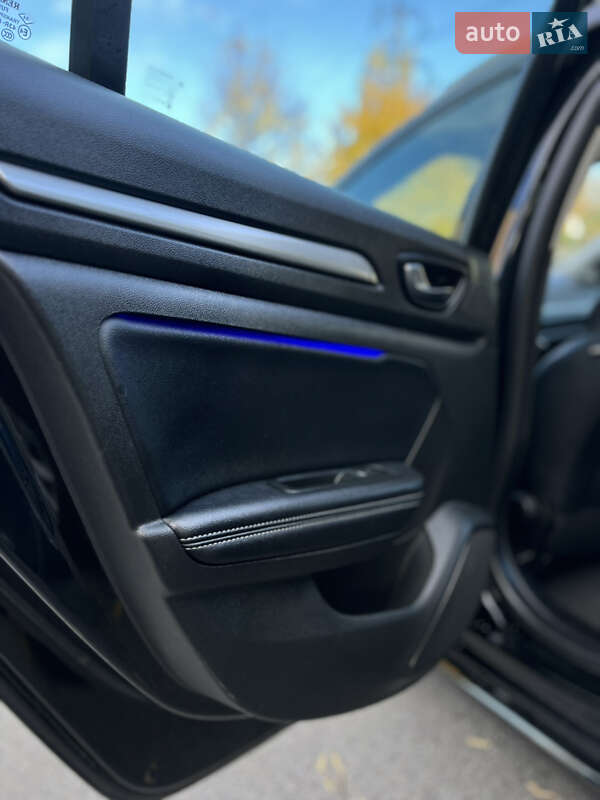 Универсал Renault Megane 2018 в Киеве фото 42 Универсал Renault Megane 2018 в Киеве