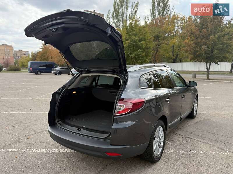 Универсал Renault Megane 2013 в Кривом Роге фото 10 Универсал Renault Megane 2013 в Кривом Роге