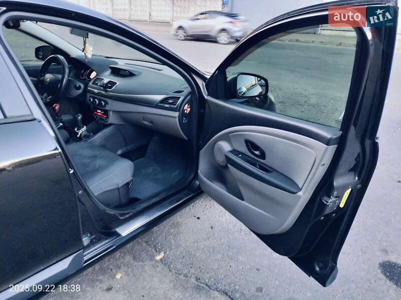 Хэтчбек Renault Megane 2010 в Киеве