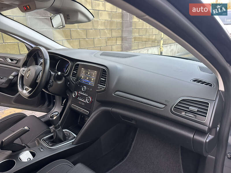 Универсал Renault Megane 2018 в Дубно фото 50 Универсал Renault Megane 2018 в Дубно