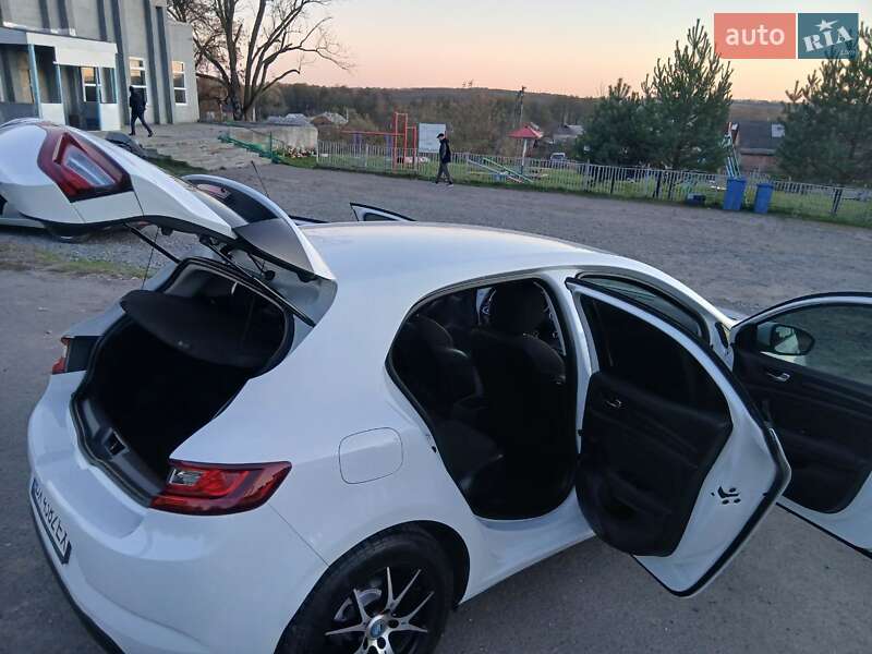 Хэтчбек Renault Megane 2016 в Хмельницком фото 82 Хэтчбек Renault Megane 2016 в Хмельницком