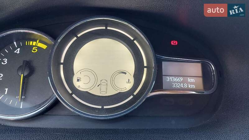 Хэтчбек Renault Megane 2013 в Смеле фото 8 Хэтчбек Renault Megane 2013 в Смеле