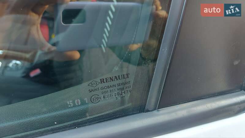 Хэтчбек Renault Megane 2013 в Смеле фото 14 Хэтчбек Renault Megane 2013 в Смеле