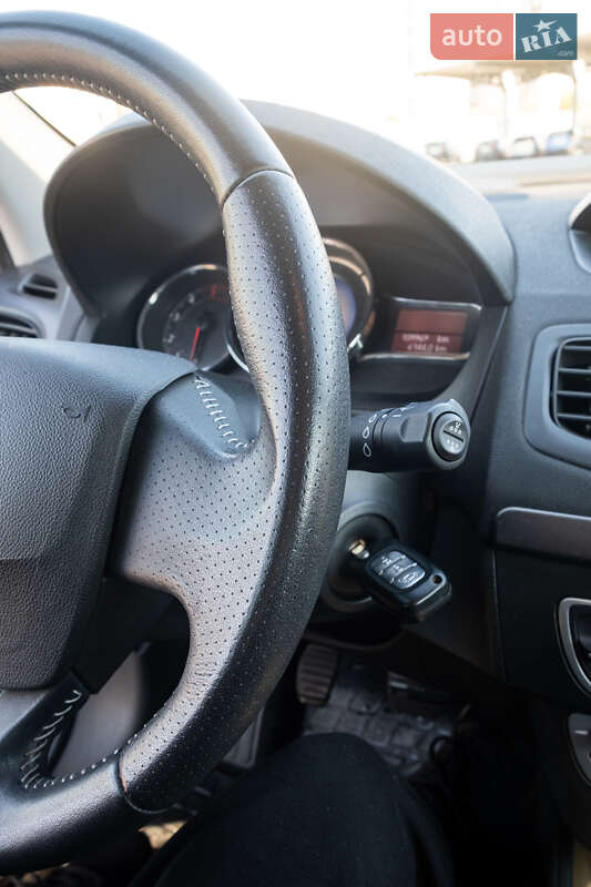 Хэтчбек Renault Megane 2013 в Киеве