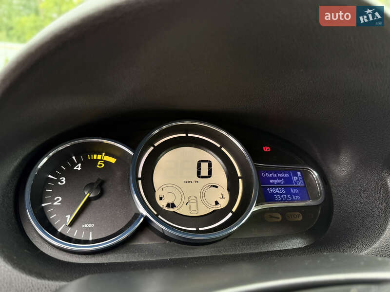Хетчбек Renault Megane 2013 в Луцьку фото 29 Хетчбек Renault Megane 2013 в Луцьку