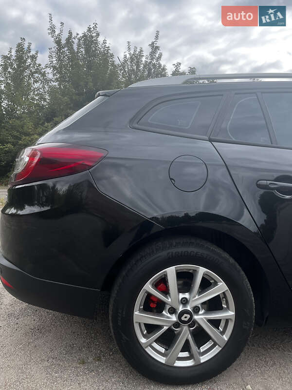 Универсал Renault Megane 2015 в Чернигове