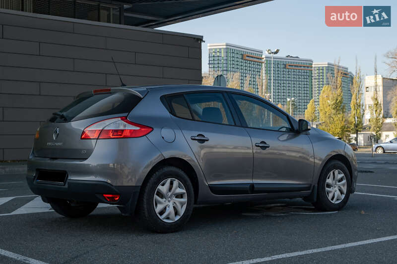 Хэтчбек Renault Megane 2013 в Киеве