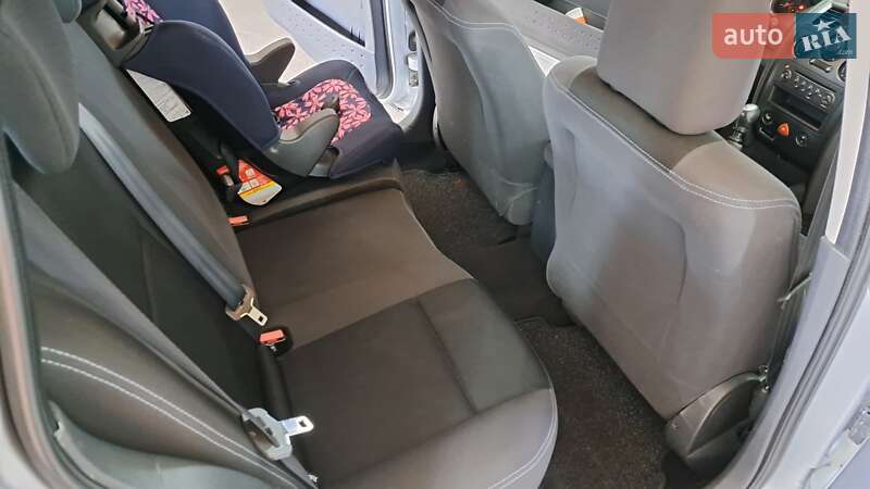 Универсал Renault Megane 2008 в Кривом Роге фото 41 Универсал Renault Megane 2008 в Кривом Роге