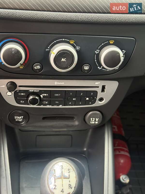 Универсал Renault Megane 2013 в Харькове фото 24 Универсал Renault Megane 2013 в Харькове