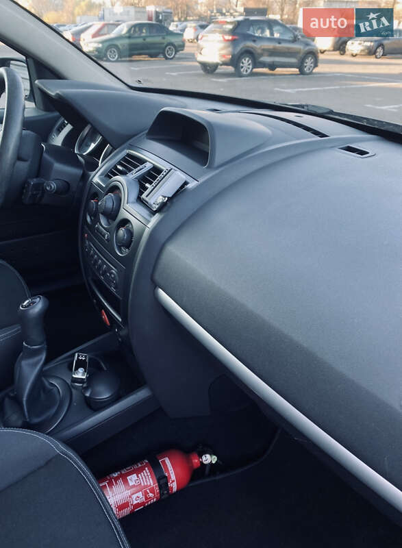 Универсал Renault Megane 2009 в Ровно фото 25 Универсал Renault Megane 2009 в Ровно