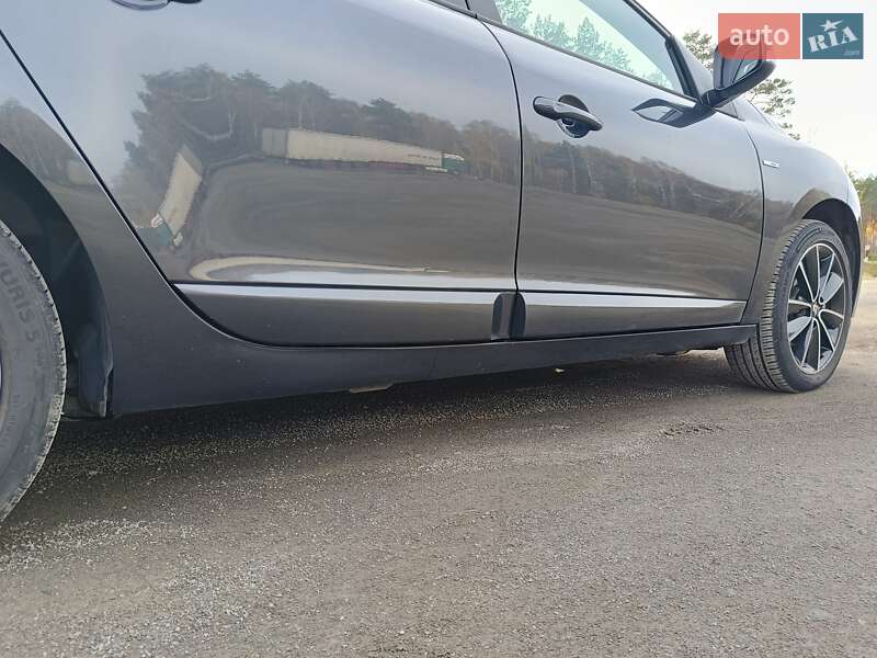 Универсал Renault Megane 2012 в Сарнах фото 11 Универсал Renault Megane 2012 в Сарнах