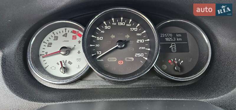 Хэтчбек Renault Megane 2011 в Коломые фото 13 Хэтчбек Renault Megane 2011 в Коломые