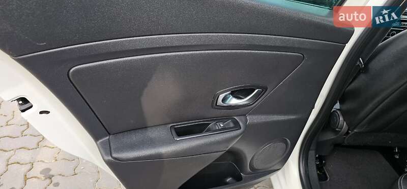 Хэтчбек Renault Megane 2011 в Коломые фото 22 Хэтчбек Renault Megane 2011 в Коломые