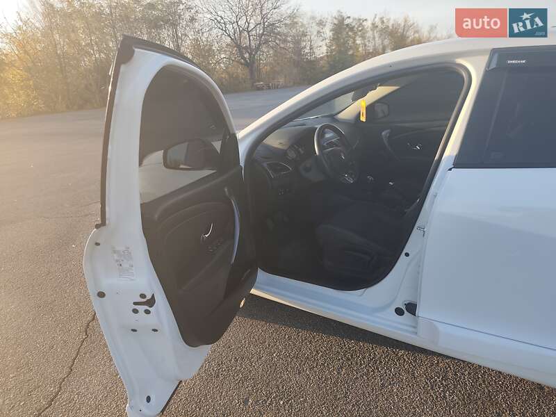 Хетчбек Renault Megane 2015 в Южноукраїнську