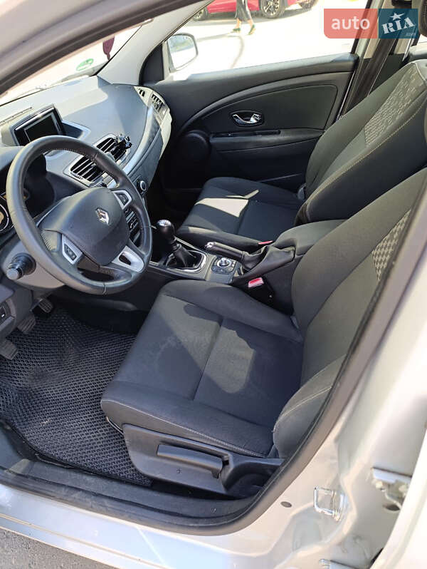 Универсал Renault Megane 2012 в Черкассах фото 30 Универсал Renault Megane 2012 в Черкассах
