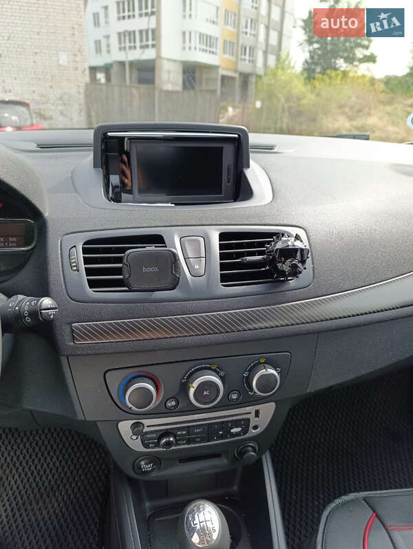 Универсал Renault Megane 2012 в Черкассах фото 33 Универсал Renault Megane 2012 в Черкассах
