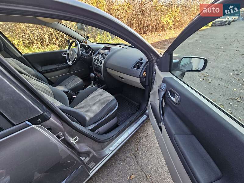 Хэтчбек Renault Megane 2004 в Киеве фото 9 Хэтчбек Renault Megane 2004 в Киеве