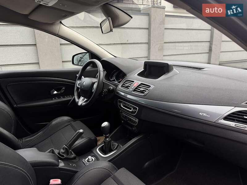 Универсал Renault Megane 2010 в Калуше фото 35 Универсал Renault Megane 2010 в Калуше