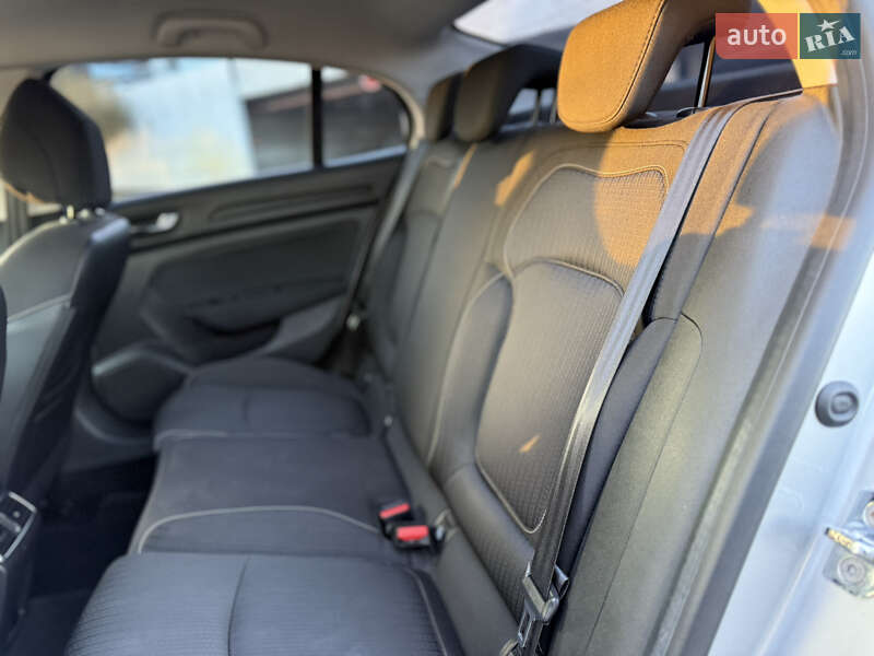 Седан Renault Megane 2018 в Киеве