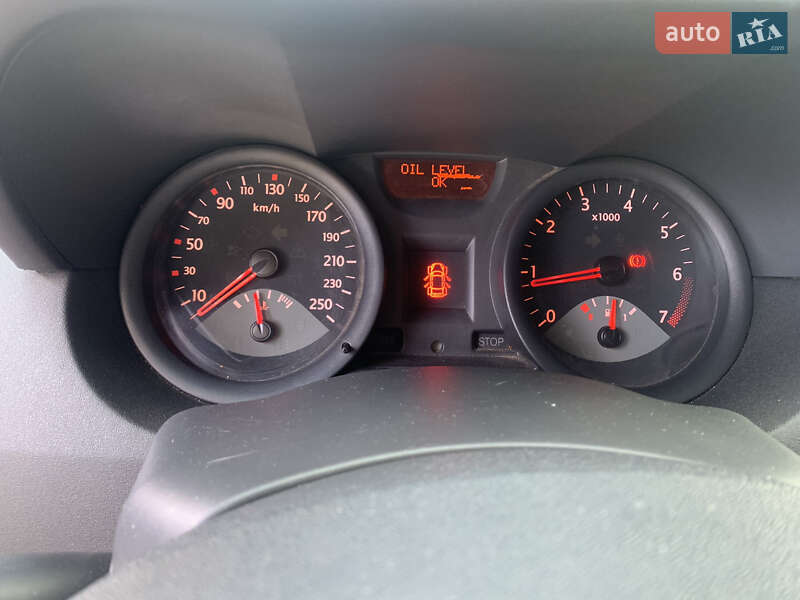 Седан Renault Megane 2004 в Харькове фото 10 Седан Renault Megane 2004 в Харькове