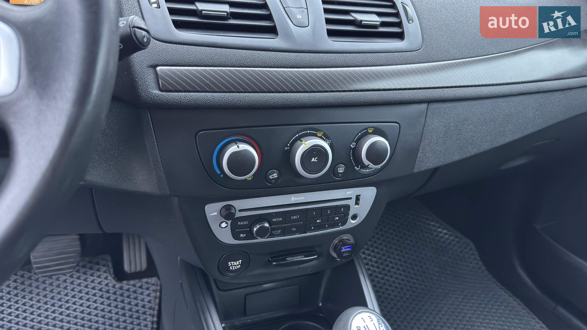 2012 Renault Megane - мініатюра 72