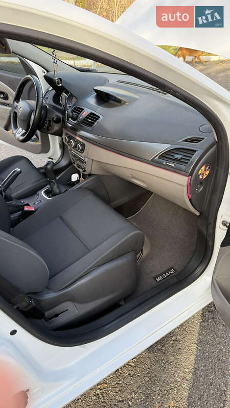 Хэтчбек Renault Megane 2010 в Киеве фото 30 Хэтчбек Renault Megane 2010 в Киеве