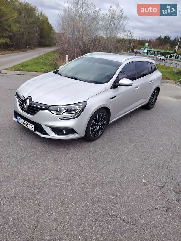 Универсал Renault Megane 2017 в Киеве