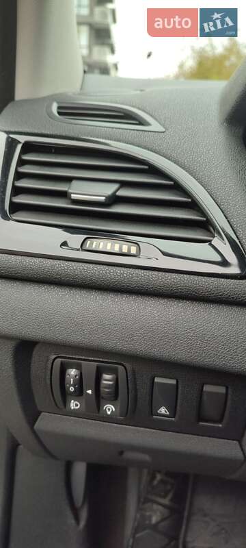 Хэтчбек Renault Megane 2011 в Ивано-Франковске фото 16 Хэтчбек Renault Megane 2011 в Ивано-Франковске