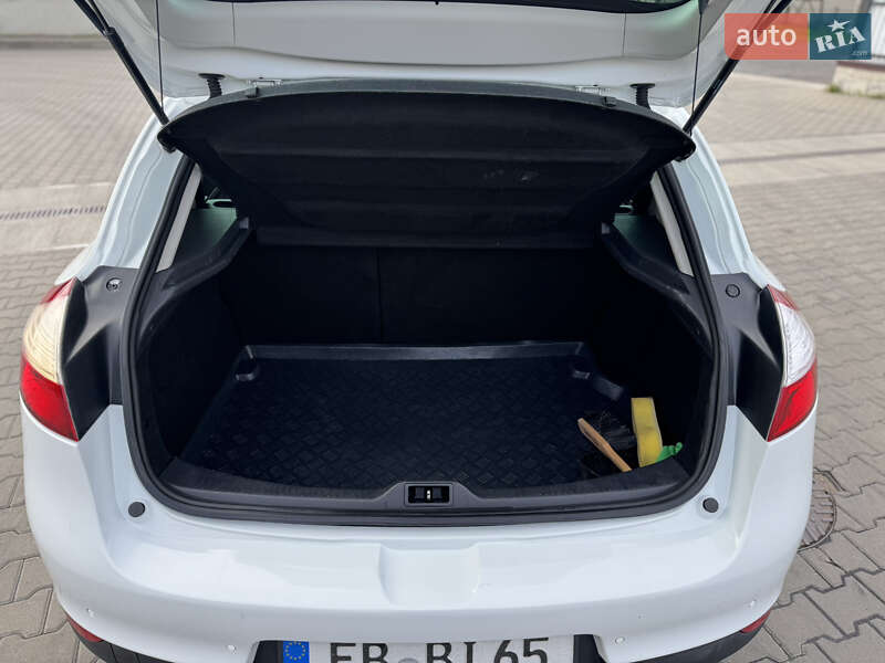 Хэтчбек Renault Megane 2009 в Луцке фото 30 Хэтчбек Renault Megane 2009 в Луцке