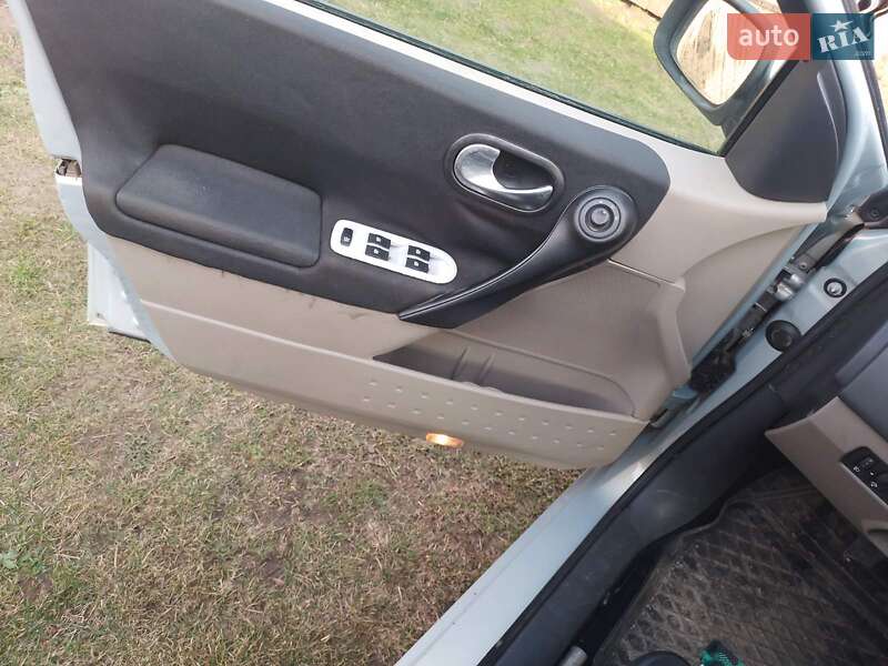 Універсал Renault Megane 2002 в Мостиській